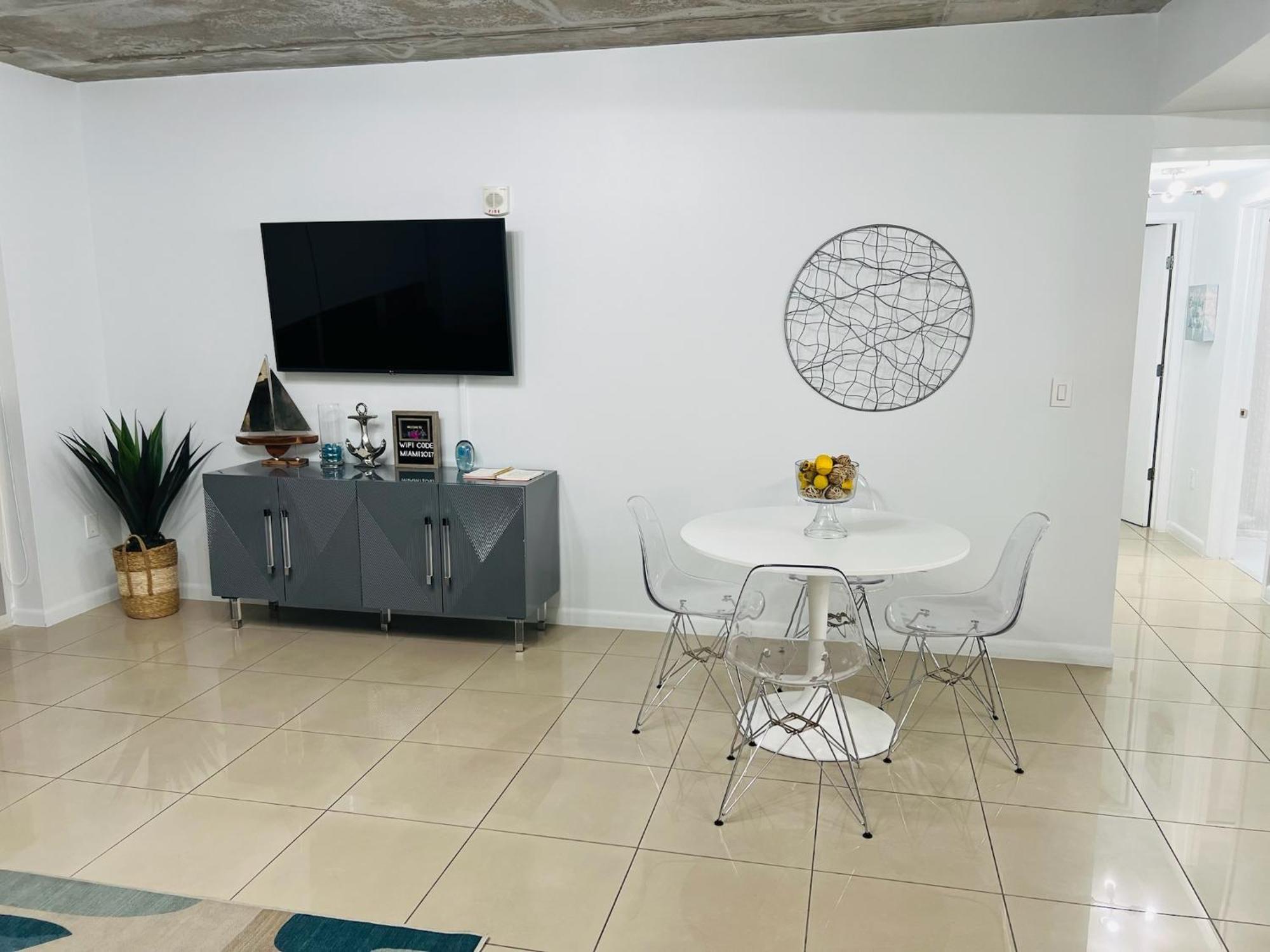 Spacious 2Bd 2Bth At Midblock Miami Exterior foto